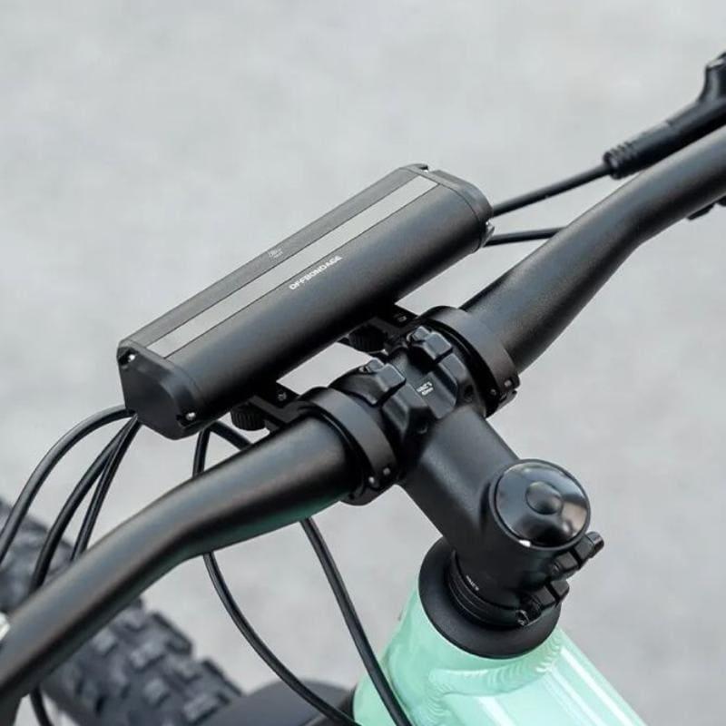 LANTERNA PARA BIKE A PROVA D'ÁGUA COM CARREGAMENTO USB - TRAZI SHOP